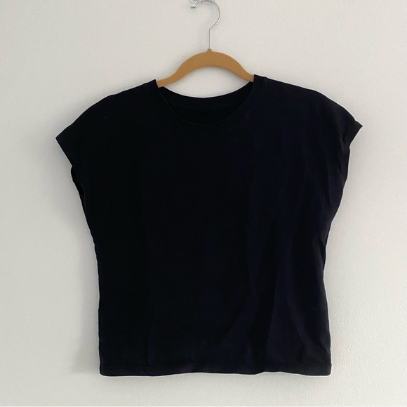 Uniqlo Tops - Uniqlo Top